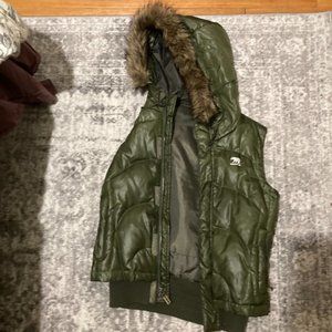 Predator Hooded Army Green Vest Size M